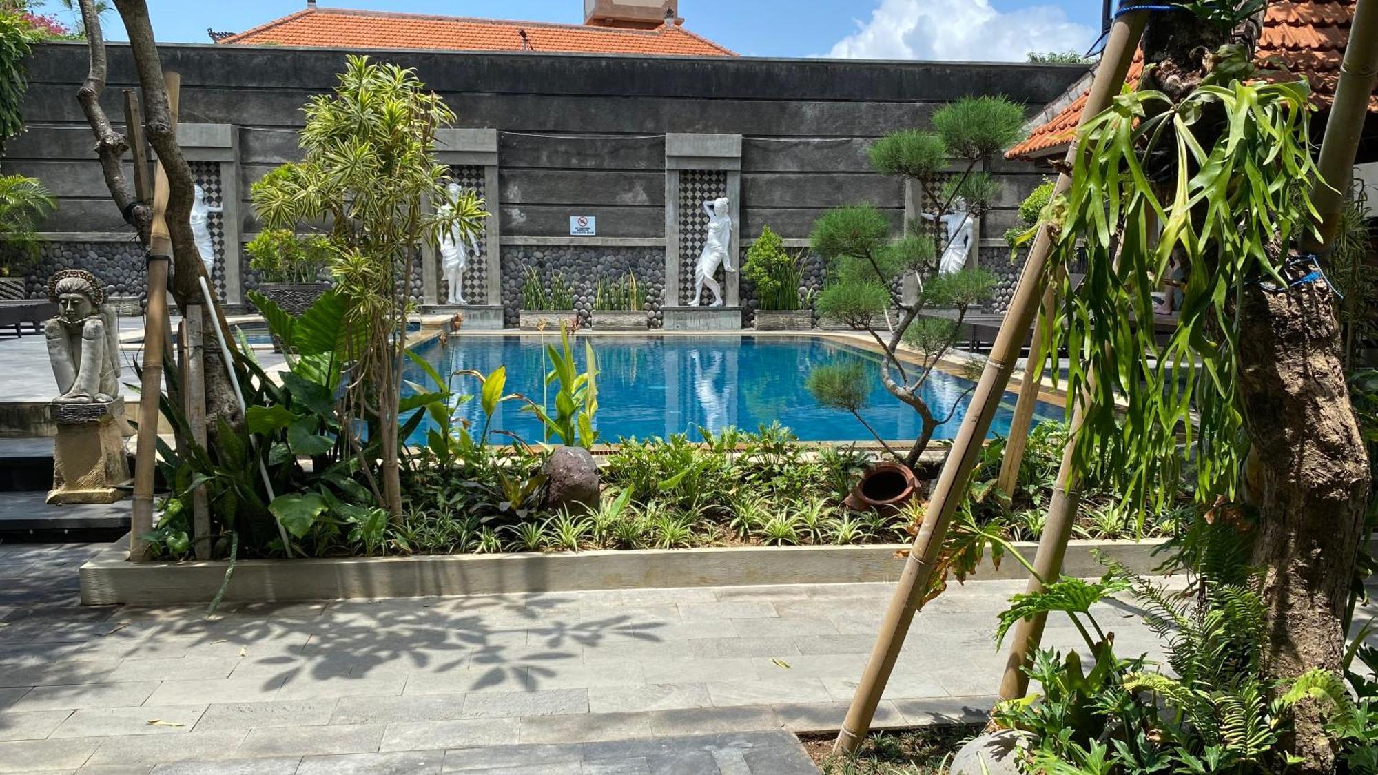 Sandat Hotel Legian Exterior photo