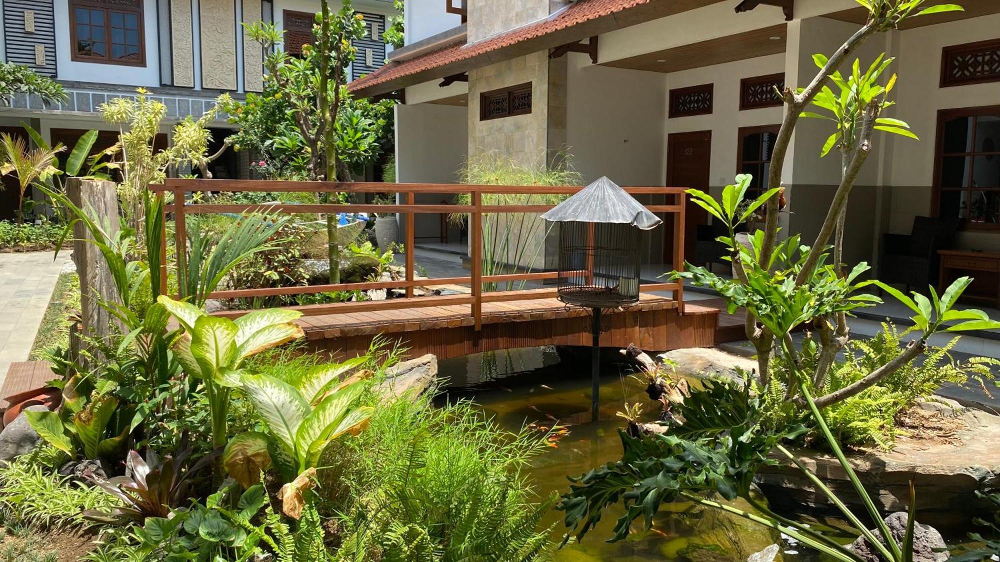 Sandat Hotel Legian Exterior photo