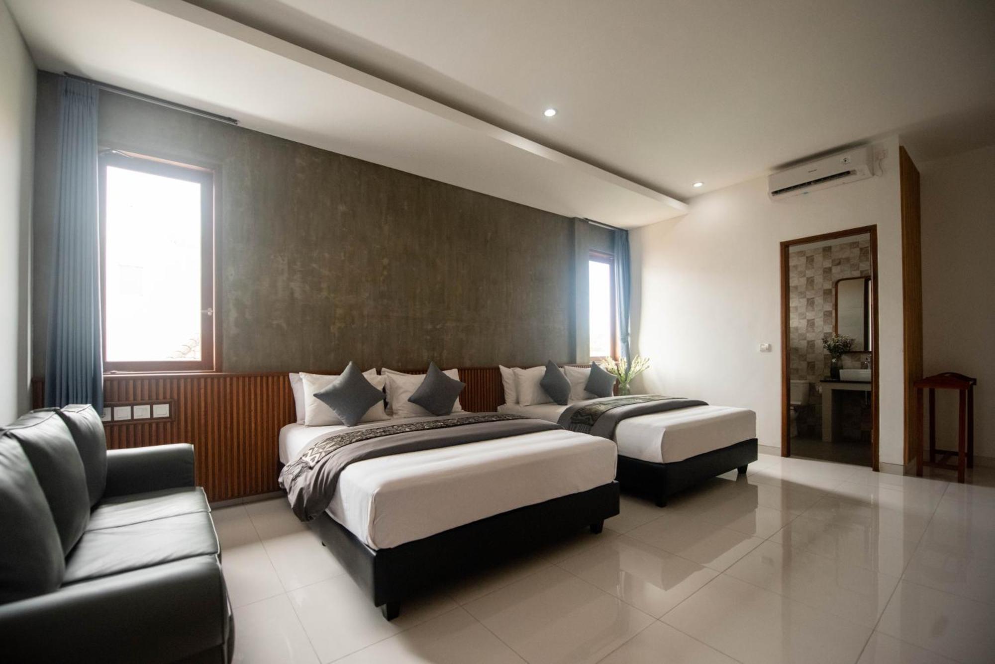 Sandat Hotel Legian Exterior photo