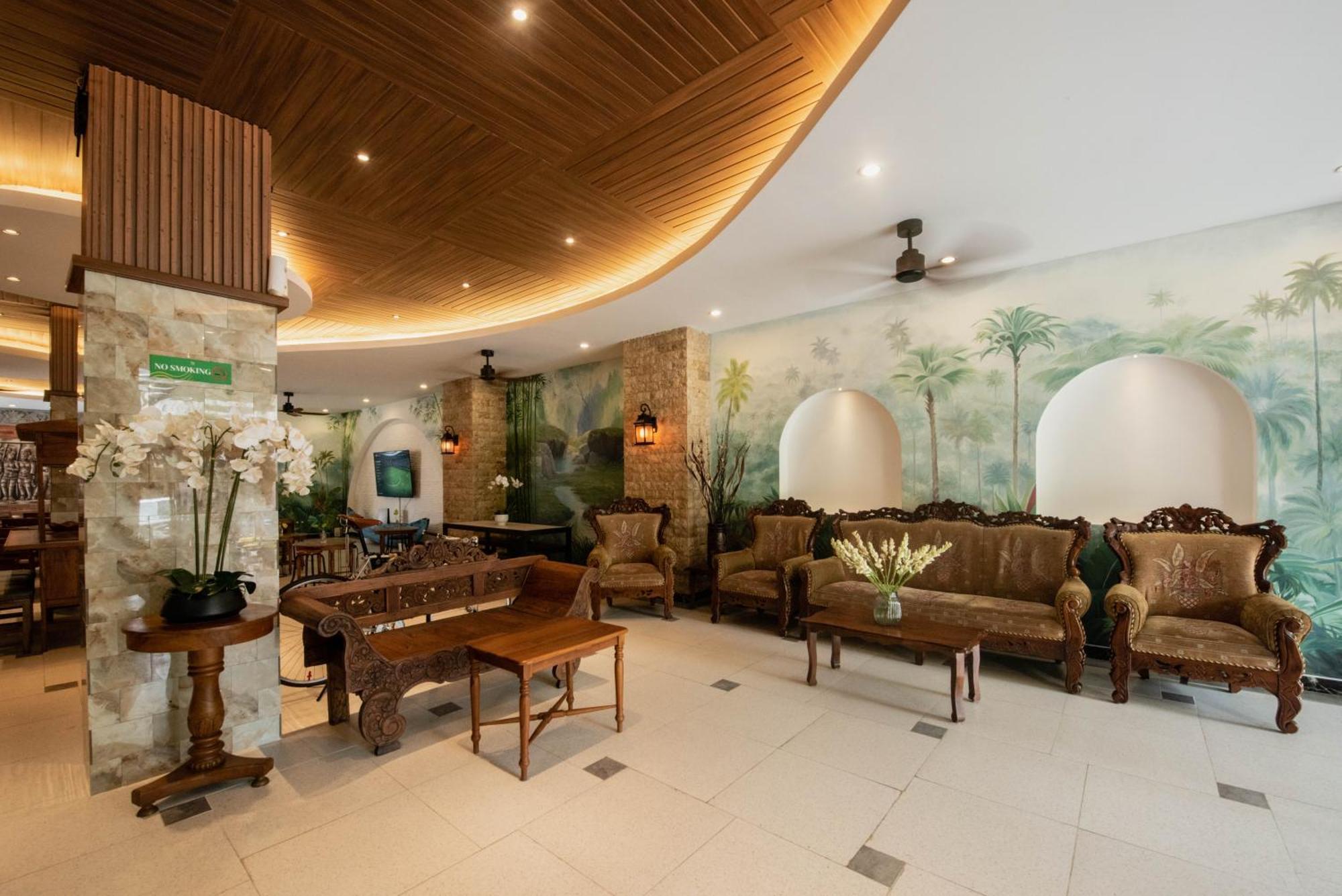 Sandat Hotel Legian Exterior photo
