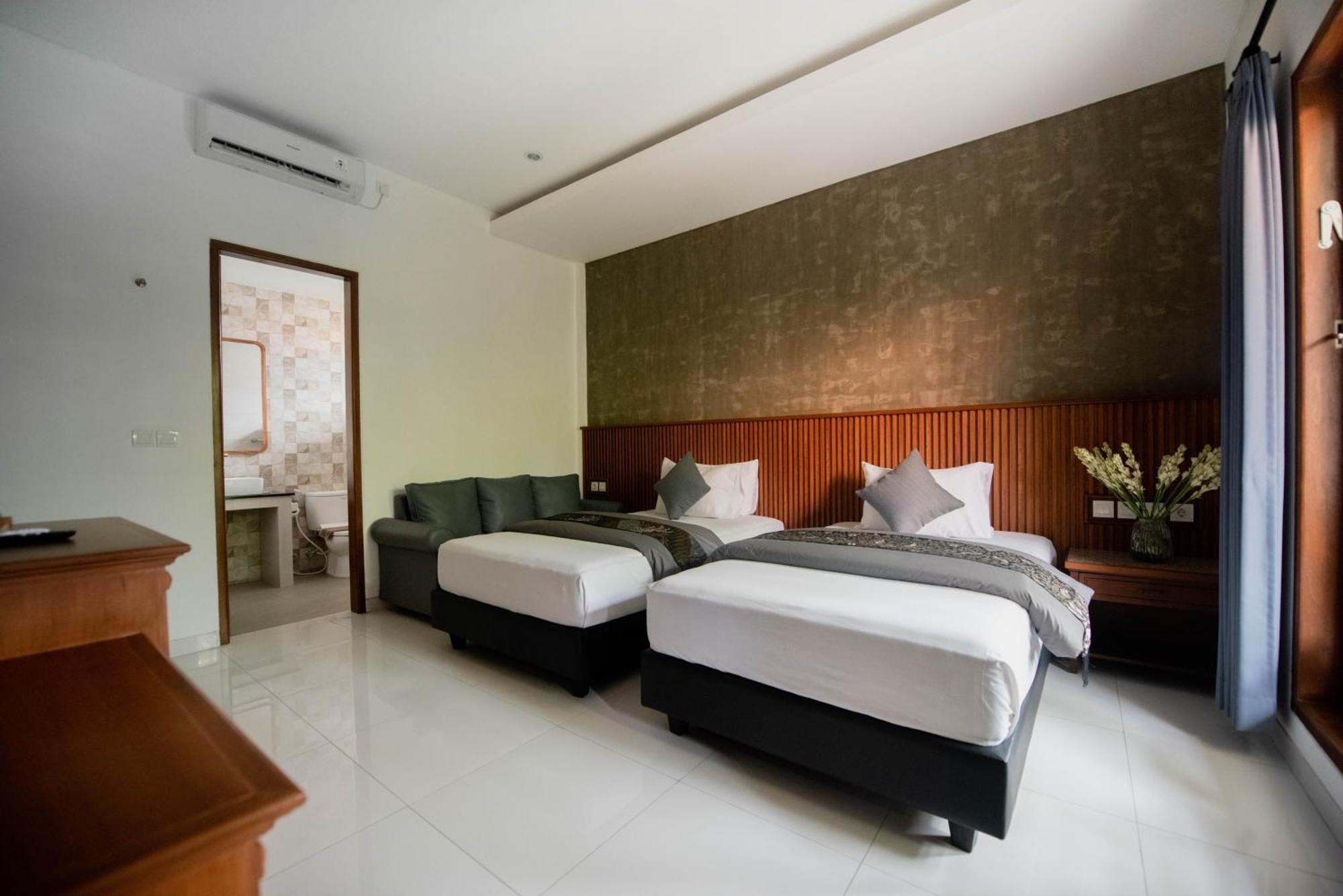Sandat Hotel Legian Exterior photo