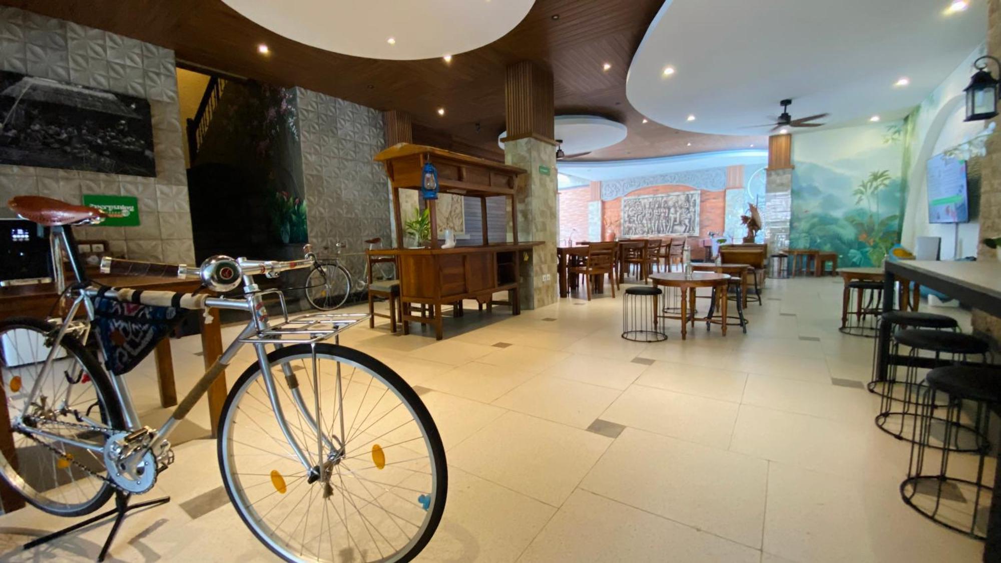 Sandat Hotel Legian Exterior photo